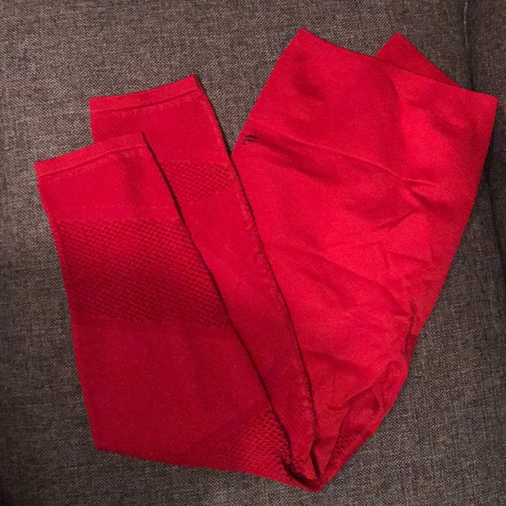 NWOT Fabletics 7/8 Sculptknit Red Leggings